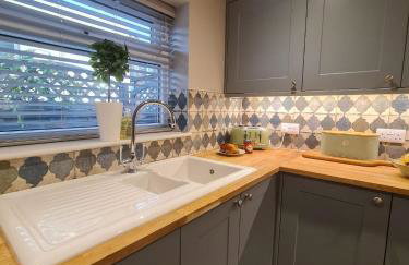 Coachway Cottage - Photo 12