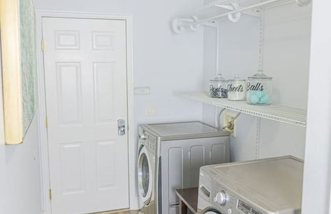 Farmington Gem 6BR Private Fenced Yard Sleeps 15 - Foto 10