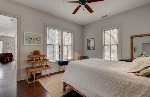 Elegant Sunlit Home with Private Rooftop Oasis - Foto 28