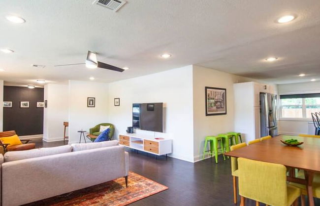 The Mod Poppy Large Home 10 Minutes From it all - Foto 3