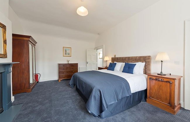 Henrietta Suites City Centre - Photo 16