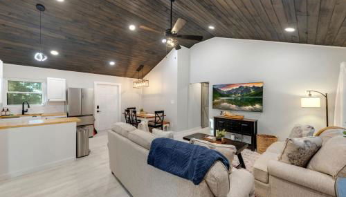 The White Lodge 4BDR Sleeps 8 with Fire Pit - Foto 2