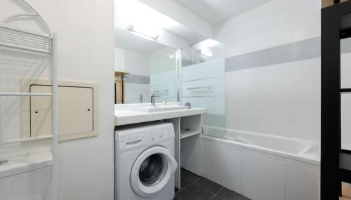 T3 Terrasse + parking - proche Aéroport et MEET - Foto 5