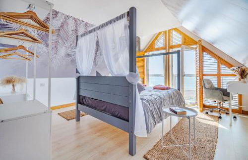 Pebble Paradise Beachfront Family Getaway - Foto 5