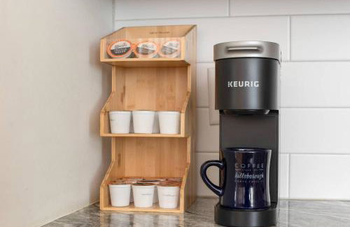 Peaceful & Spacious Modern Home - Lake Views! - Foto 16