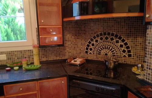 Πολυτελής κατοικία με θέα τον Θερμαϊκό - Foto 22