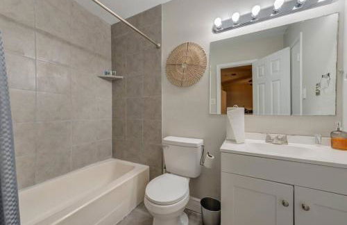 Frenchmen St Townhome - Foto 6