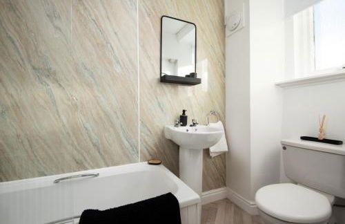 T&J House in Eyemouth: Cozy Coastal Retreat - Photo 15