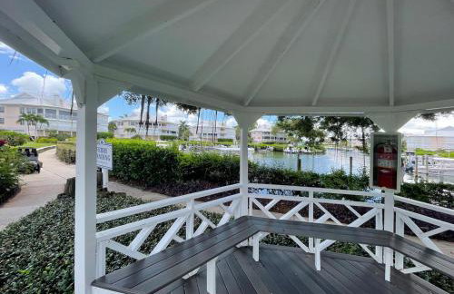 Remote Island Retreat with Private Ferry, Pool, Beach - Foto 19