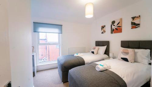 Stylish Self Check In Wigan Town Centre Apartment with Fast WiFi Ideal for Long Stays and Contractor Stays - Foto 3