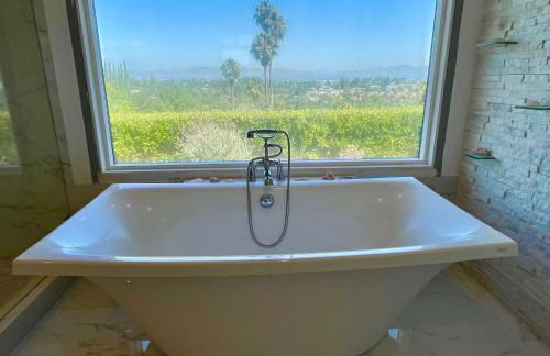Spectacular City Mountain Views Remodeled Open Plan 3 bdr Home Pool Jacuzzi Oasis - Foto 17