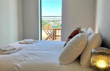 SoHot Stays Sea View Apartments- central location- sleeps 4 - Foto 2