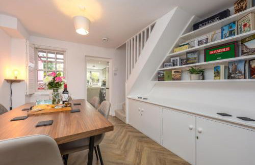 Rose cottage, Central, Amazing Cathedral view, Iconic pastel street - Foto 15