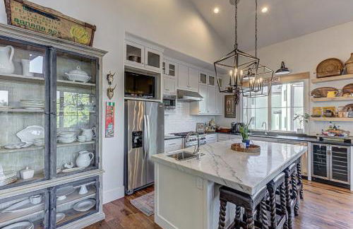 Immaculate Waterfront Family Home for 16 w Private Dock - Foto 32