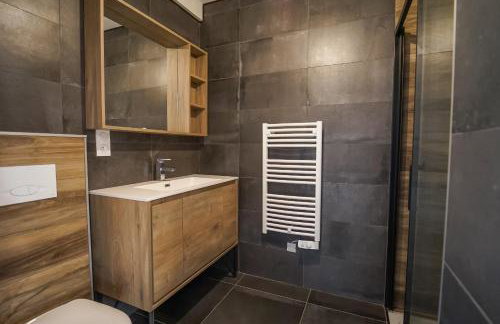 Le Petit Chalet - Cosy studio in Lathuile for 2 people - Foto 8