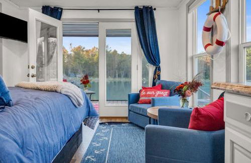 Tiny House Boat on a Tiny Lake Retreat - Foto 23