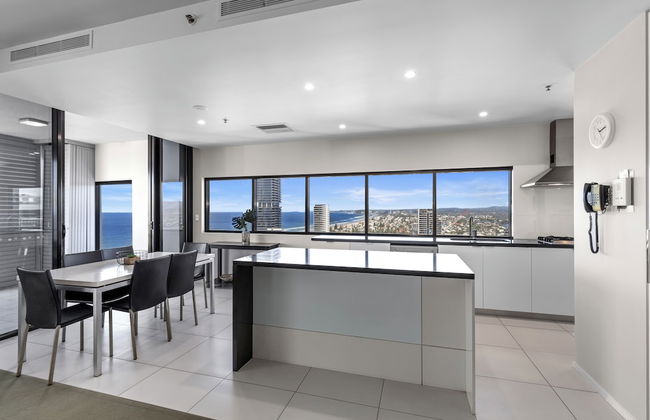 Ultra Broadbeach - Photo 46