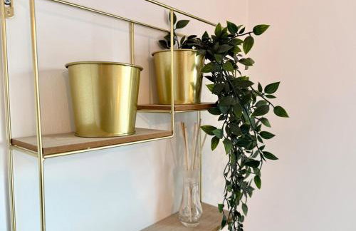 Charming 1BR Apartment In Heart of Cardiff Bay - Foto 8