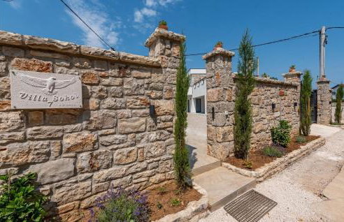 Stunning Home In Rastane Gornje - Foto 26