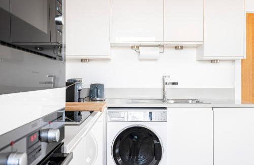 Charming Stay with a Balcony in Bow - Pass the Keys - Photo 7