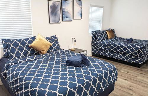 Wonderful 3 Bedroom Home Perfect for Getaway - Photo 43