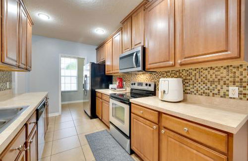 15 Mi to Disney Kissimmee Townhome with Patio - Foto 10