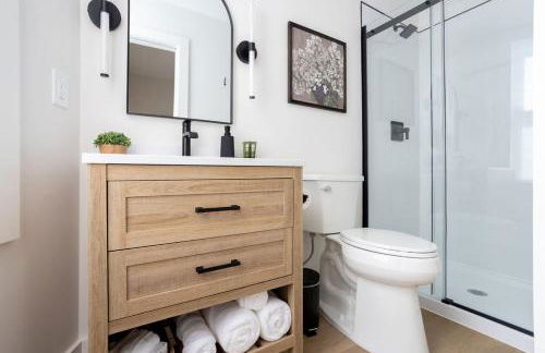 Excellence by Urooms Apartments Near NYC and Newark Airport with Parking - Foto 25