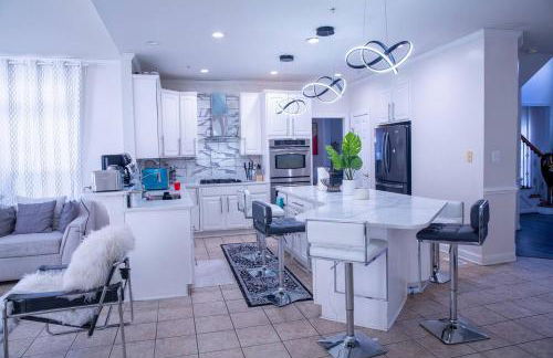 Spacious 7BR Retreat W/Gym Near DC-Family Friendly - Foto 52