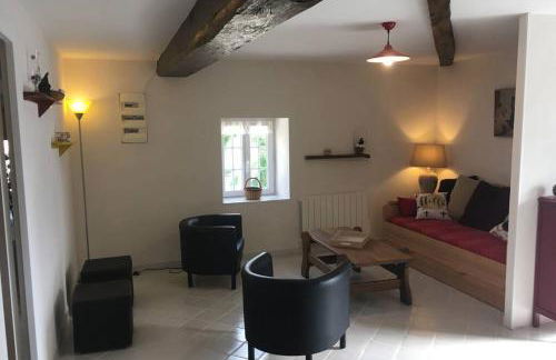 logement indépendant LE POULAILLER proche Guédelon - Foto 1