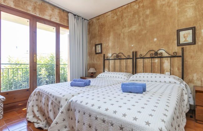 Tres Olivos - Photo 10