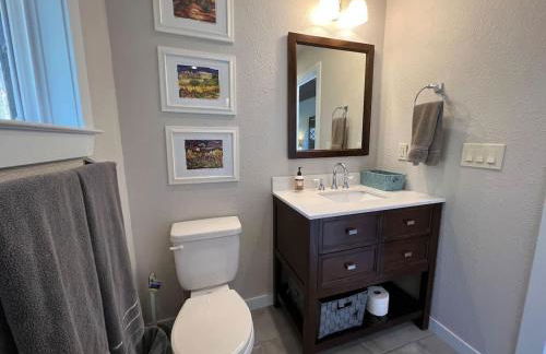 The Midtown Cottage- w/ Private Entrance and Views - Foto 6