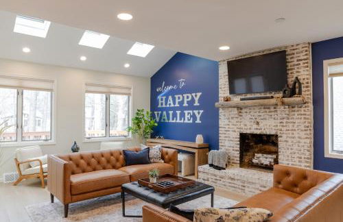 Large Luxury Home with Media Room and Game Room - 10 mins to Campus & Stadium - Foto 2