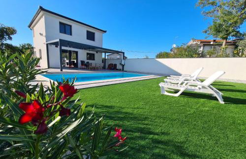 Villa Oliva - Photo 1