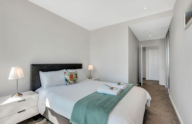 Melbourne Lifestyle Apartments - Best Views on Collins - Photo 38