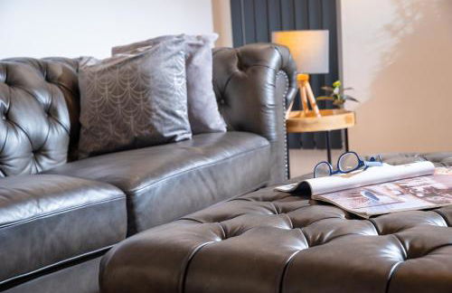 Luxury Pet-Friendly 2 Bed Retreat in Central Bowness with Copper Roll-Top Bath & Sun Terrace - Foto 9