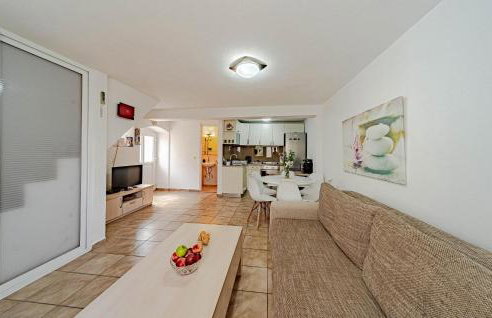 2 Bedroom Gorgeous Home In Hodilje - Photo 6