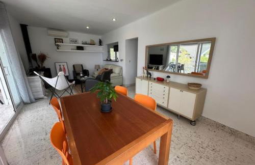 Preciosa casa con piscina desbordante y vistas al mar - Foto 31