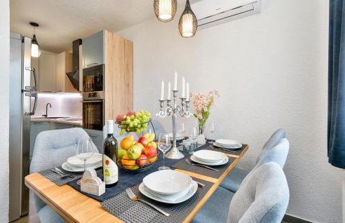 5 Bedroom Cozy Home In Desni Stefanki - Foto 6