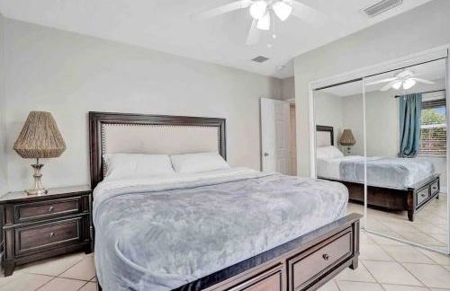 Cozy three bedroom near Hollywood beach - Foto 9