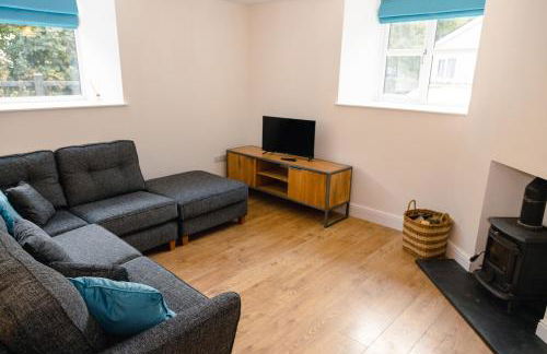 School Lodge - Photo 10