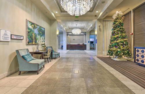 Modern Resort Condo with Balcony - Walk to Beach! - Foto 31