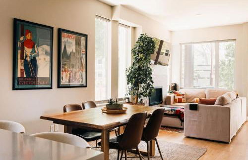 Modern Comfort w Mountain Views - Pet-Friendly - Foto 10