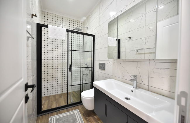 Red Moon Suites - Photo 31