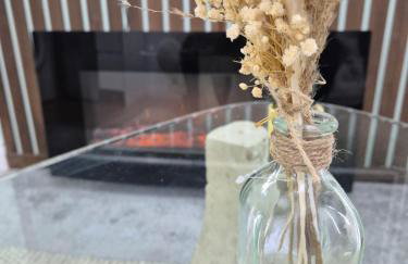 Stylish 1 BR Apartment Near Heathrow - Photo 10