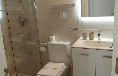 New build modern ap 4 min walk to the beach and Marbella old town - Foto 15