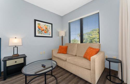 Delightful Studio Condo with Garden View Balcony 7 Mins to Universal - Foto 6