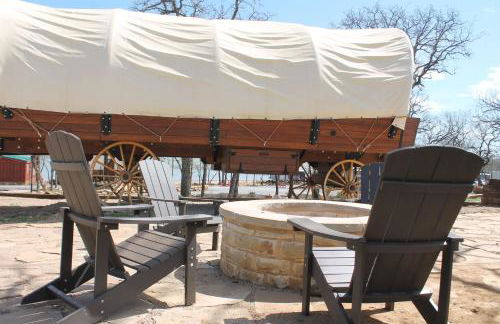 Elevated West Wagon Stay - Spacious Cozy and Charming - Foto 13