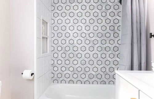 Cozy 2-Bedroom Home Near Notre Dame - Perfect for Game Day Weekend - Foto 16