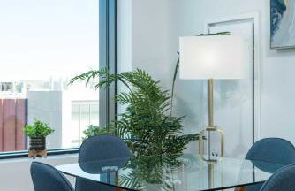 Central 1BR Apartment Assembly Square Pool Gym Parking Sleep 5 - Foto 15