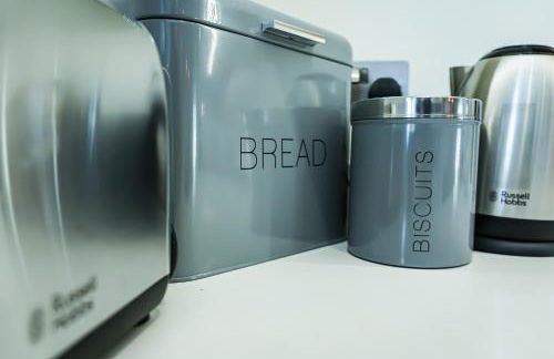 Moonlight Lodge - 4 bedroom Barn with Hot Tub! - Foto 47